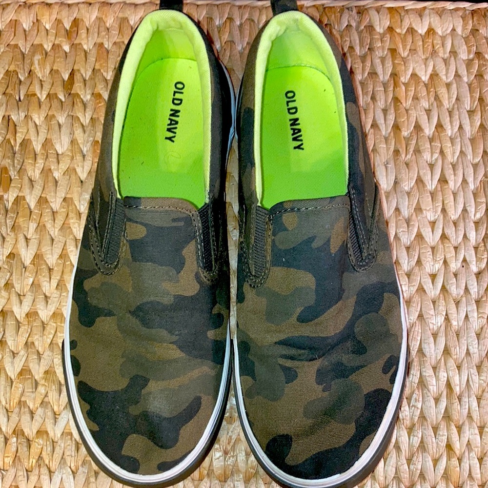 Old Navy Camo Slip on Sneakers